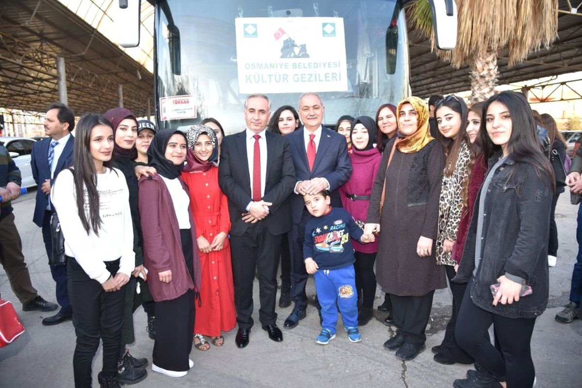 Başkan Kadir Kara\'dan Öğrencilere Çanakkale Gezisi Hediyesi