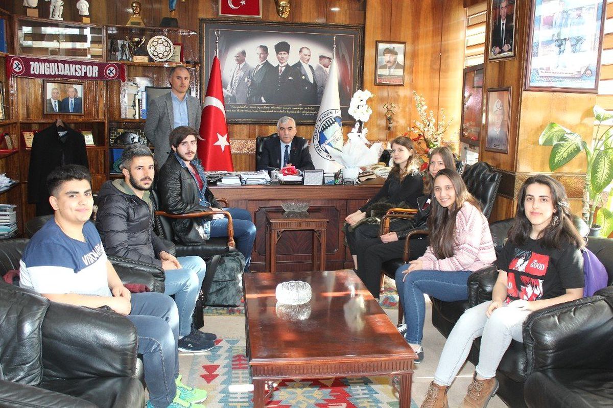 Beü Öğrencileri Başkan Demirci ile Bir Araya Geldi