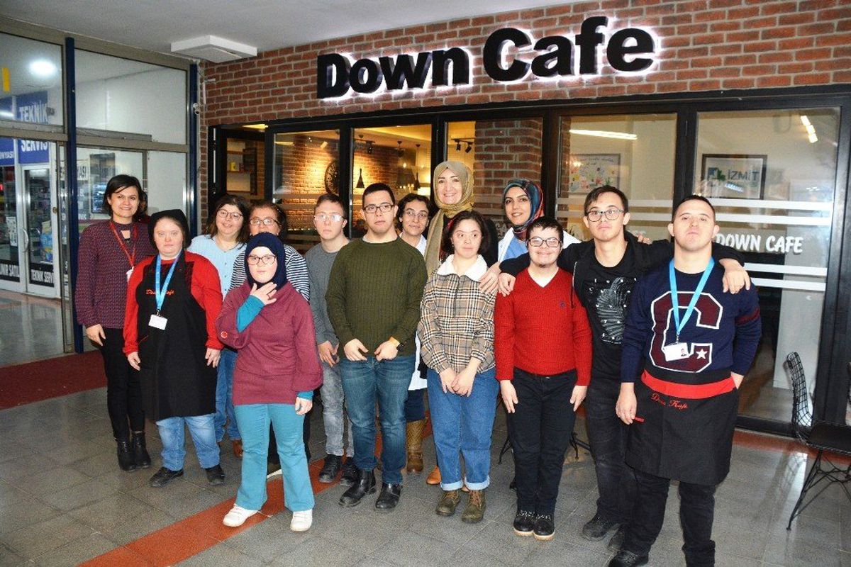 Down Sendromu Farkındalık Günü İzmit\'te Unutulmadı