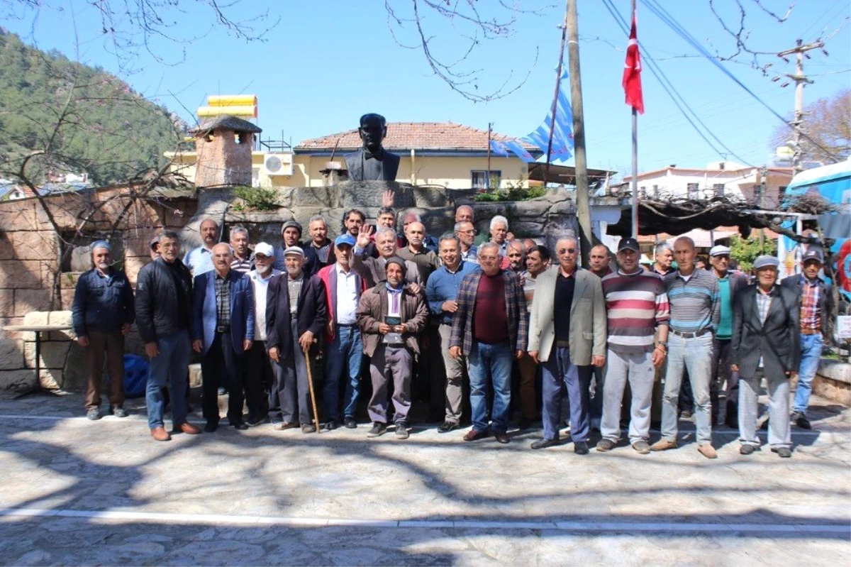 Dr. Mehmet Nil Hıdır Hizmet Aşkı ile Gece Gündüz Mahalle Mahalle Geziyor