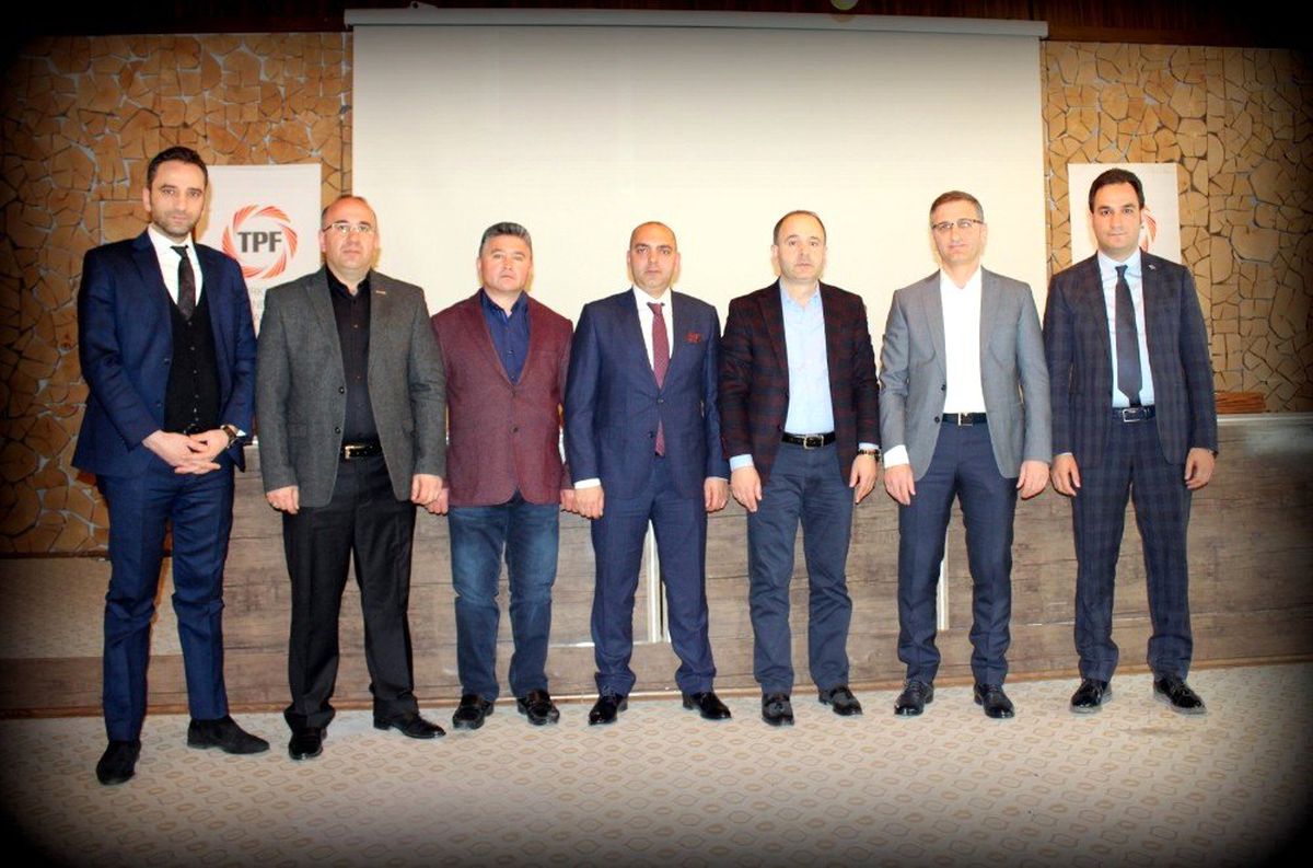Düzgün, Perder\'de Güven Tazeledi