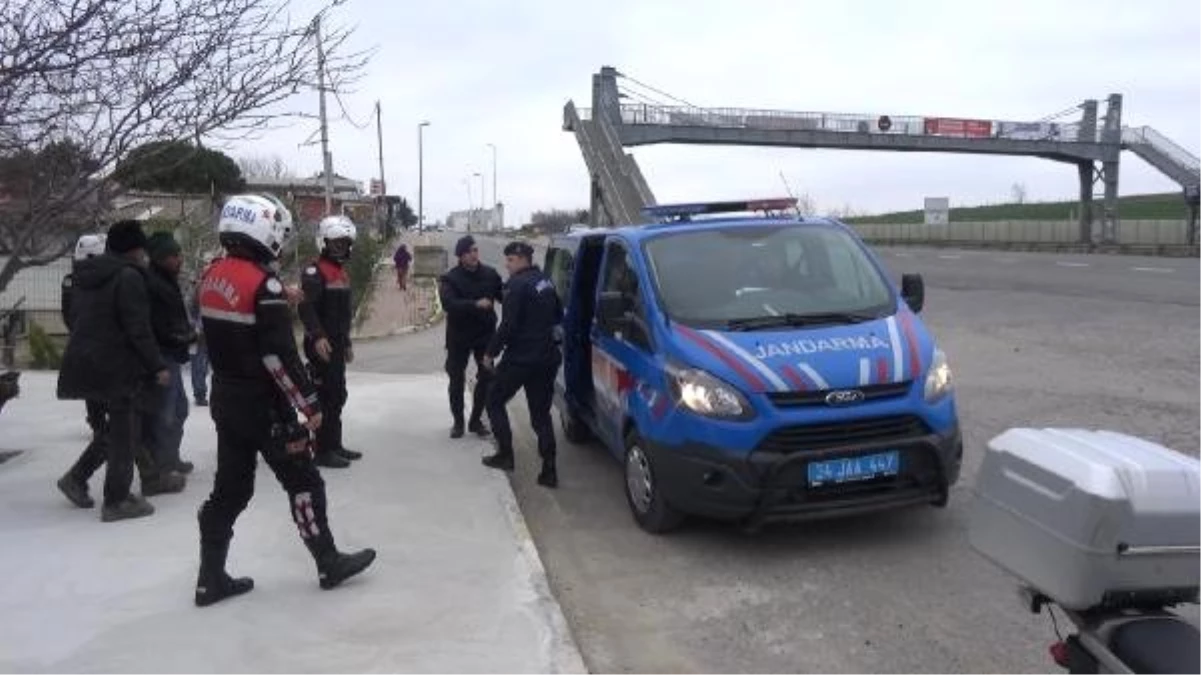 Edirne\'ye Giden Taksiye Kaçak Göçmen Operasyonu