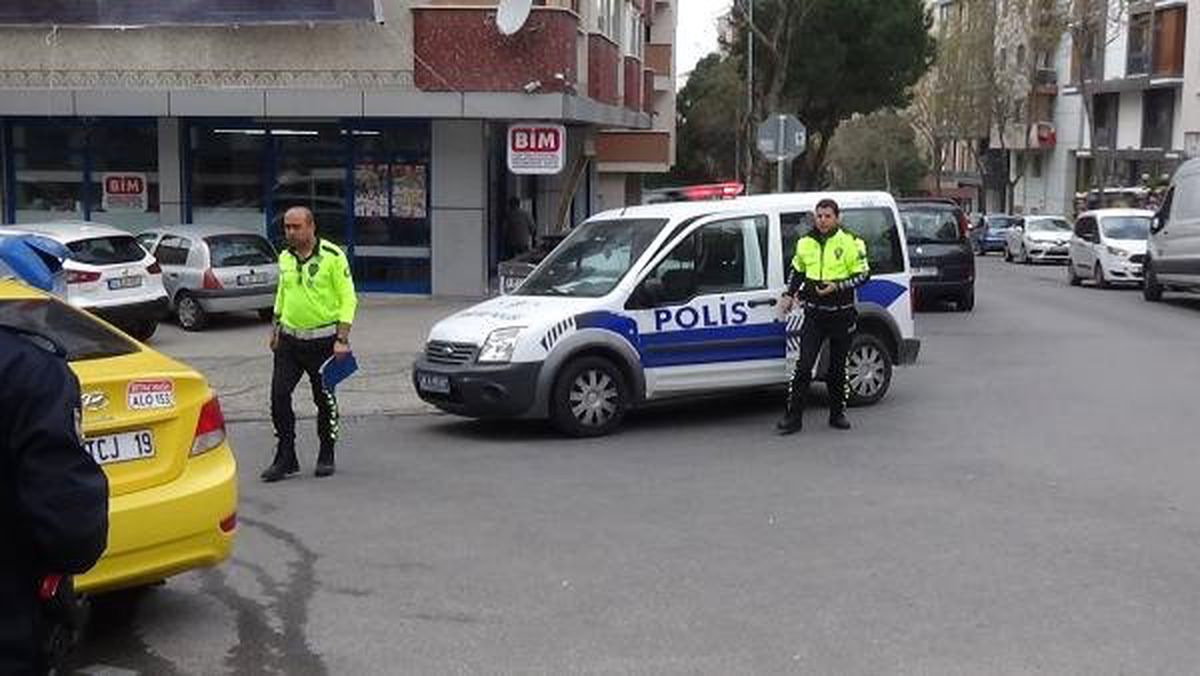 Ekmek Almaya Giderken Otomobil Çarptı