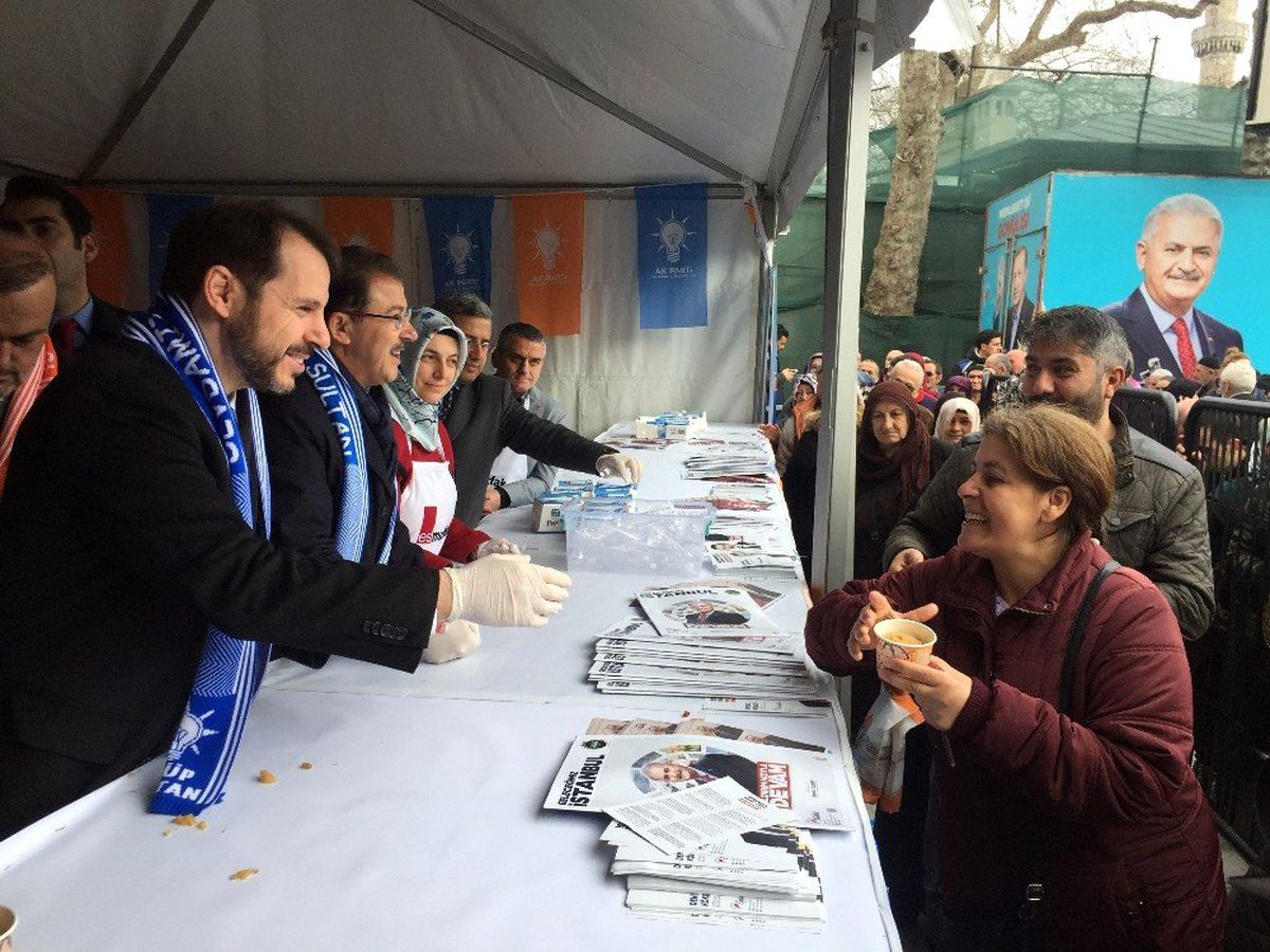 Eyüpsultan\'da Berat Albayrak\'a Yoğun İlgi