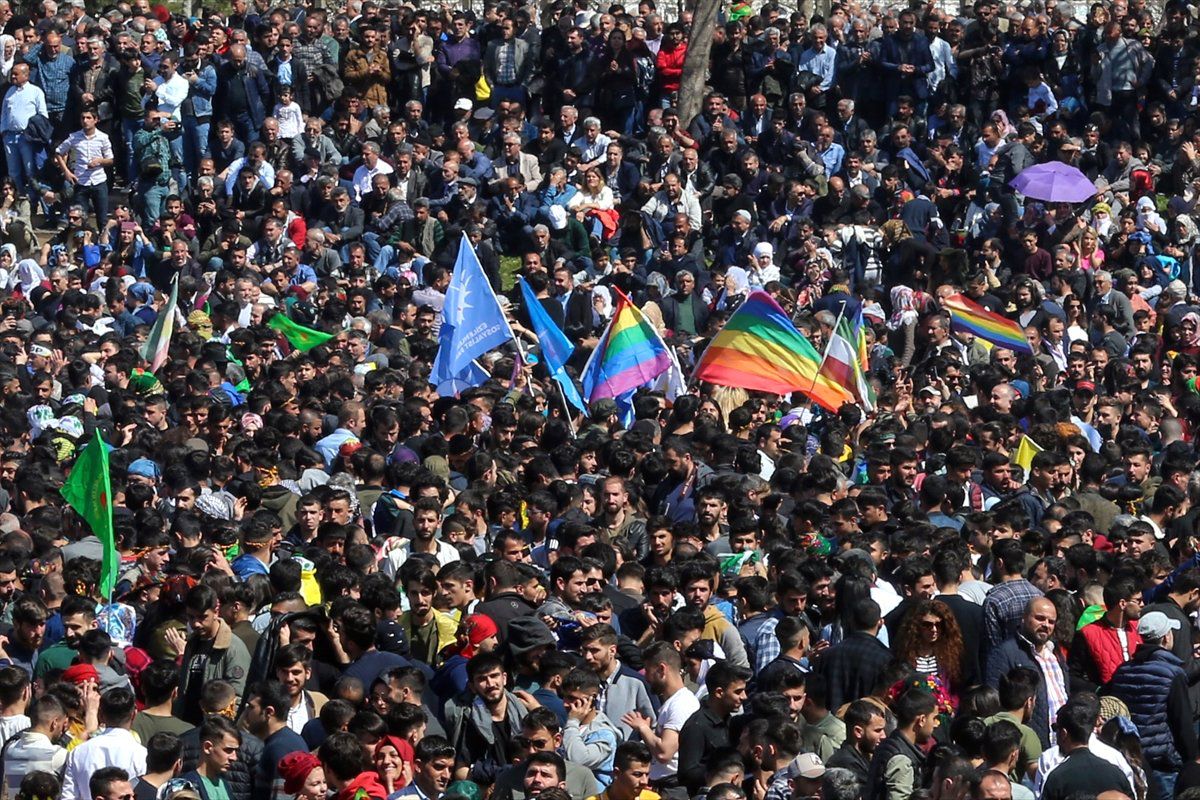 Hdp\'nin Nevruz Kutlamaları Sonrası Gerginlik