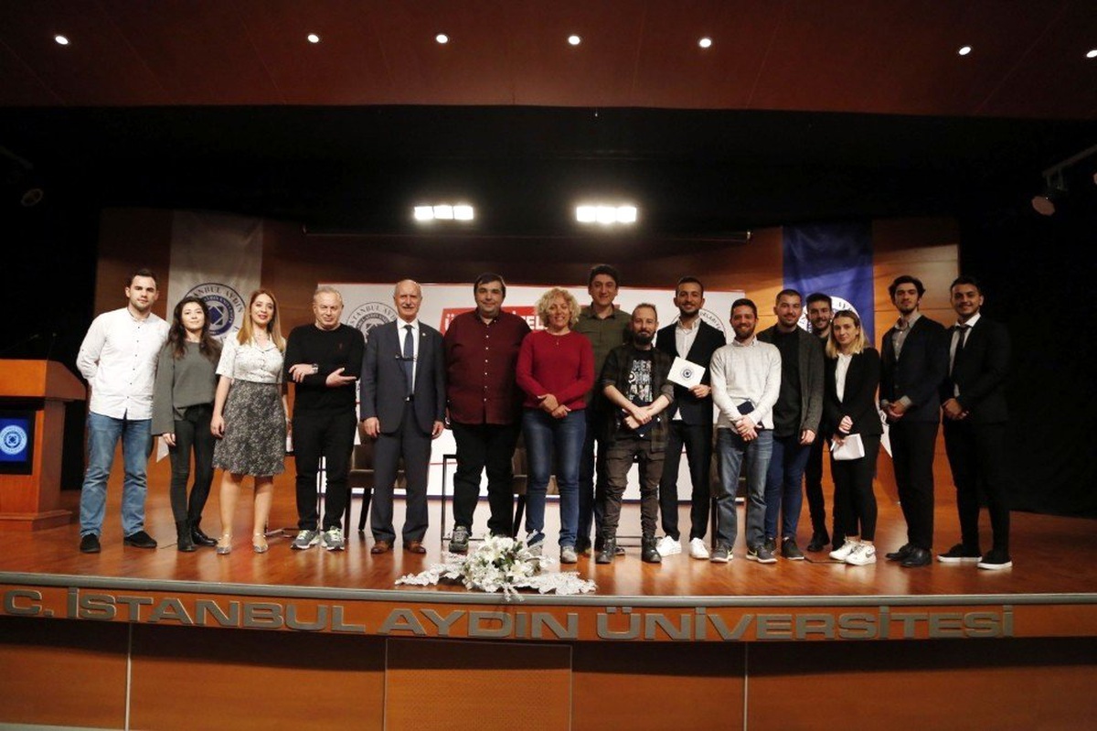 Kaan Kural: "Espor Asya\'da Geleneksel Sporlarla Kafa Kafaya Geldi"