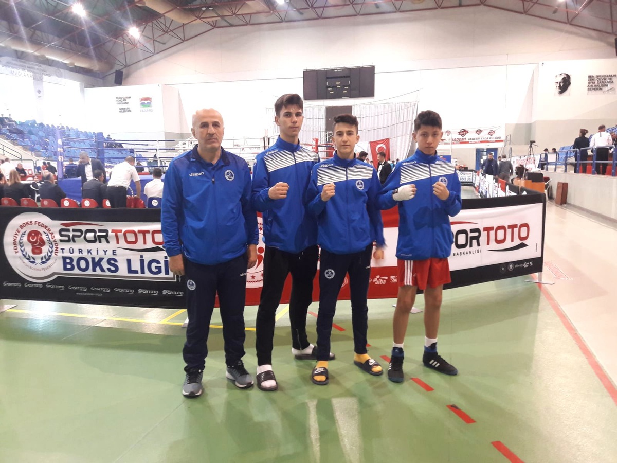 Kağıtsporlu Boksörler, Türkiye Şampiyonasında 3 Madalya Kazandı
