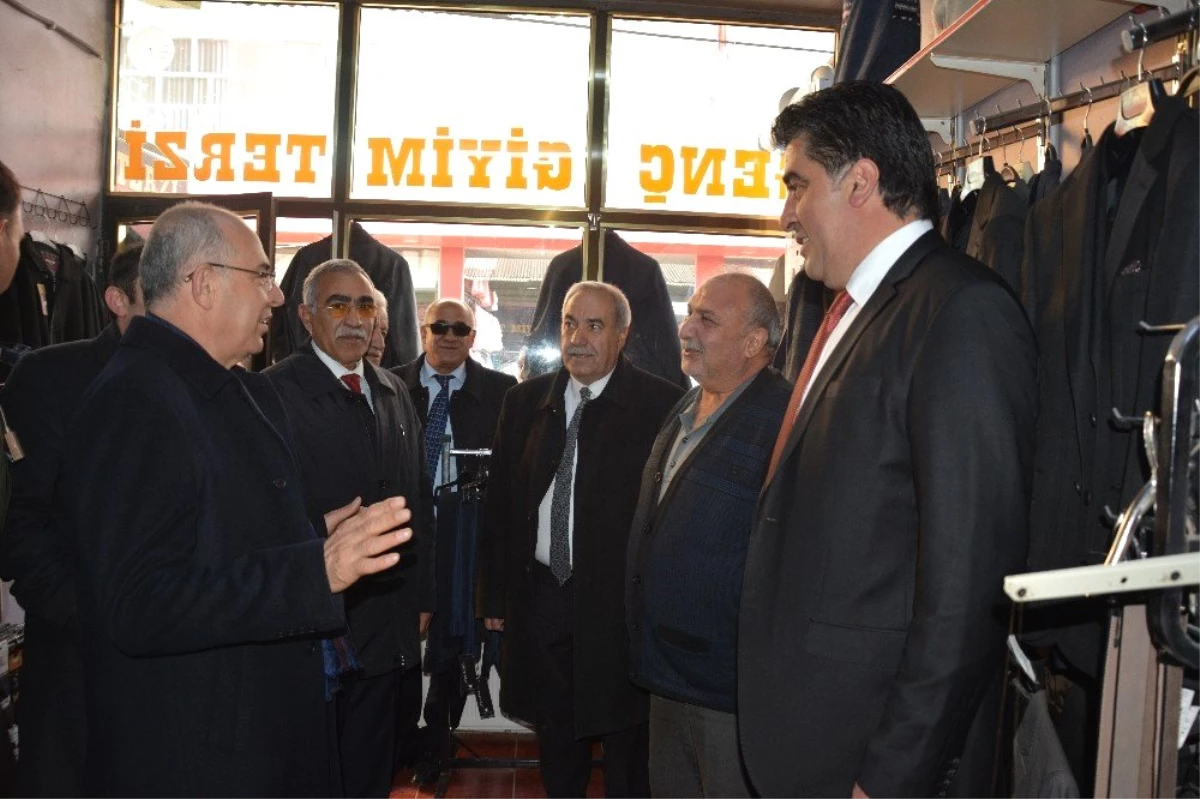 MHP Genel Başkan Yardımcısı Prof. Dr. Mevlüt Karakaya, Tercan\'da Esnafı Ziyaret Etti, Başkan...