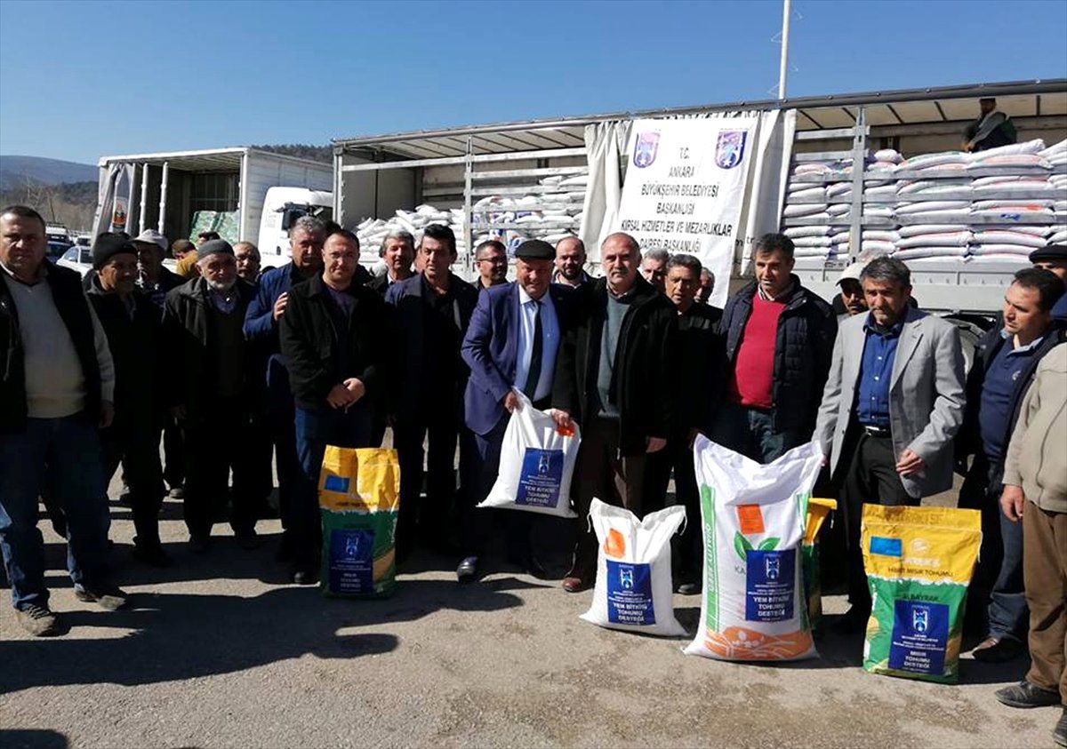 Nallıhan\'da Çiftçilere Yem Bitkisi Tohumu Dağıtıldı