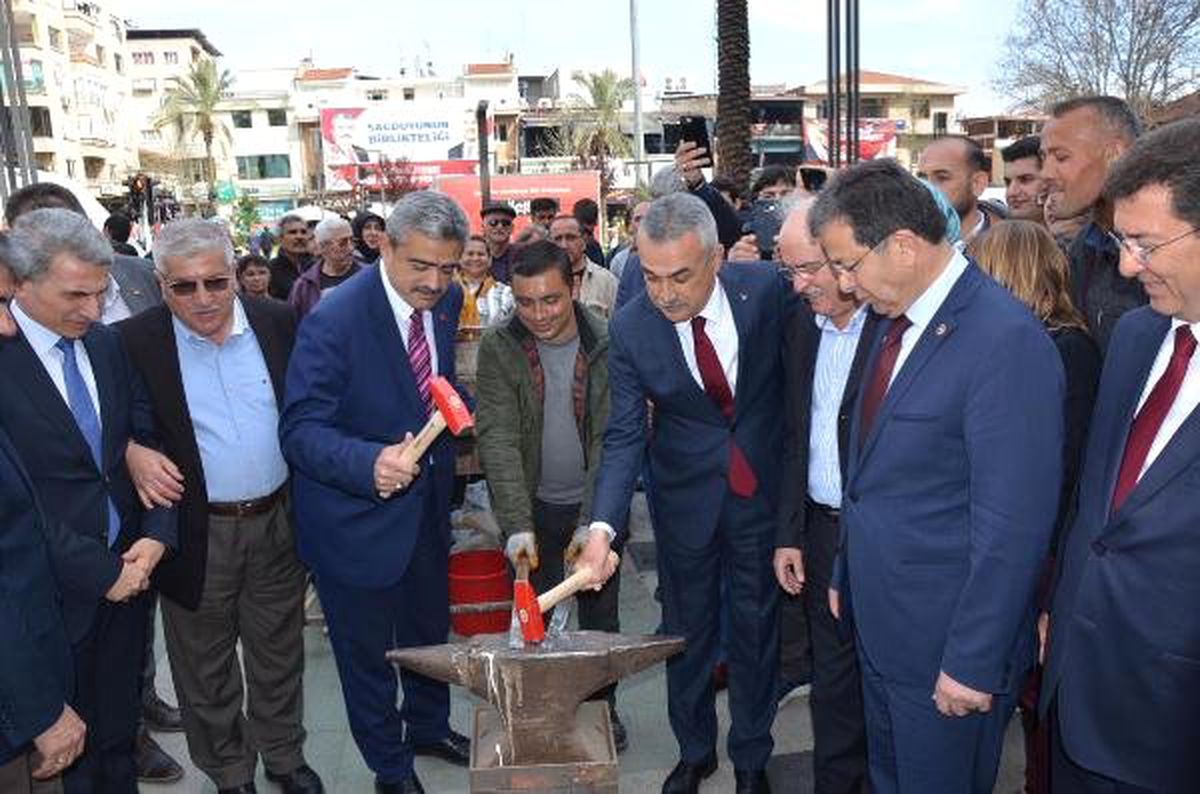 Nazilli\'de Nevruz Bayramı Konuk Ülkelerin Katılımıyla Kutlandı