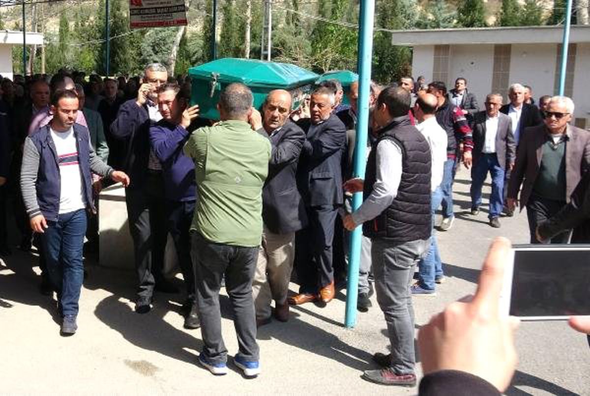 Oğullarının Öldürdüğü Çift Toprağa Verildi