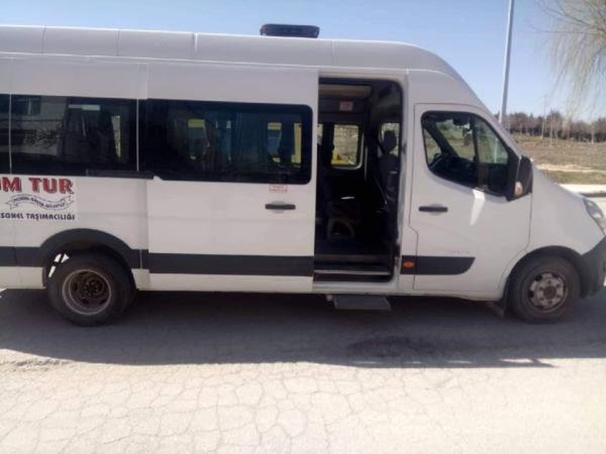 Servis Minibüsünden Düşen Liseli Kız, Yaralandı