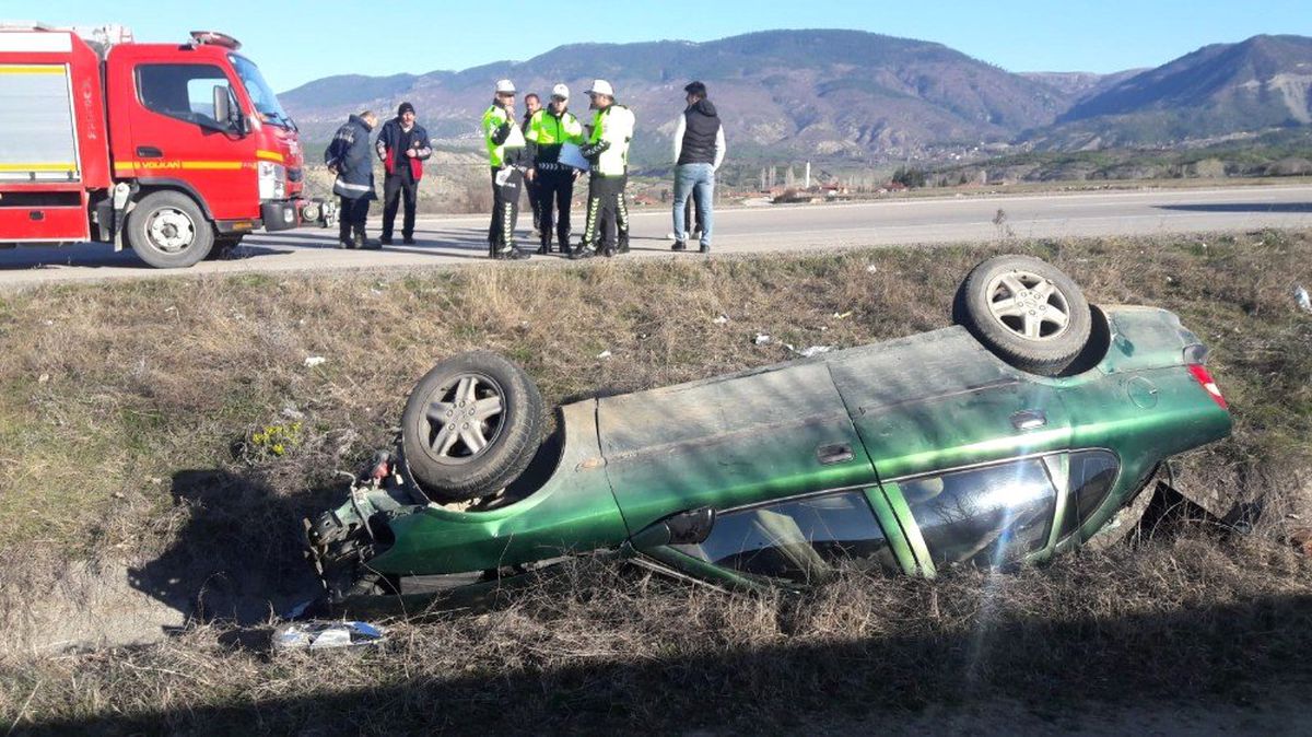 Sinop\'ta Trafik Kazası: 3 Yaralı