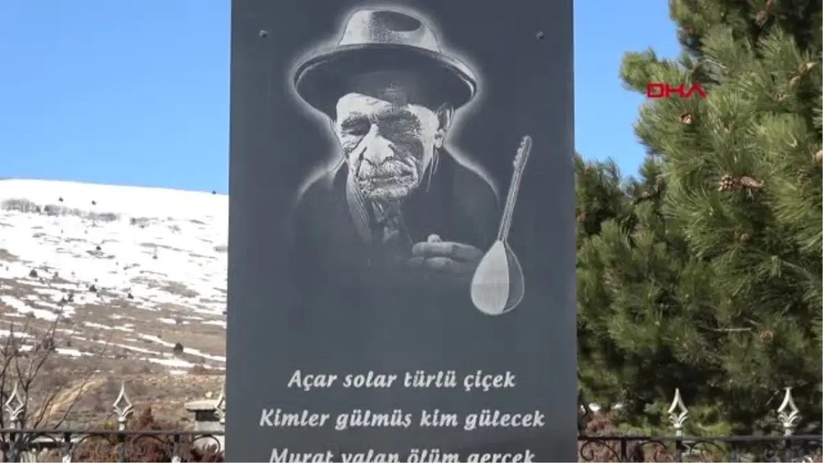 Sivas Aşık Veysel\'i Sazıyla Buluşturdu