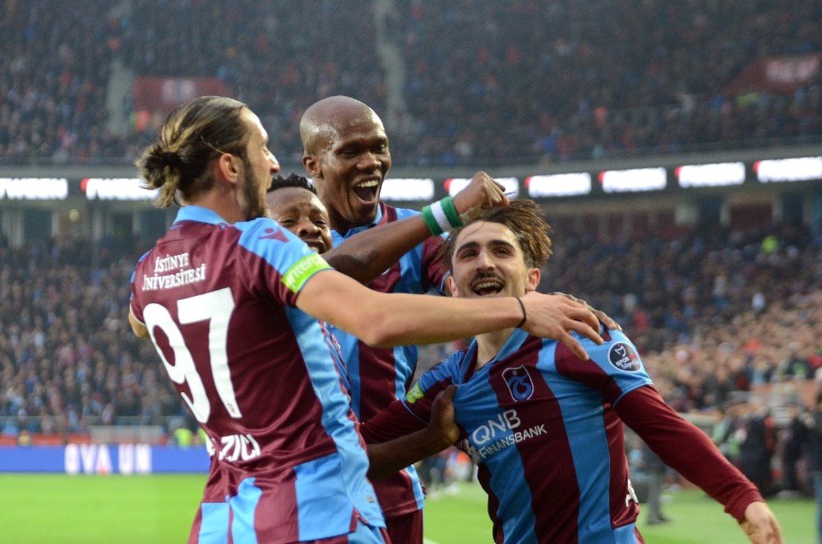 Süper Lig\'in, En Değerlileri Yusuf Yazıcı ve Abdulkadir Ömür Oldu
