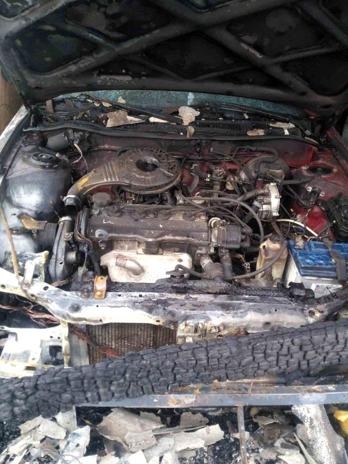 Yangında Otomobil Hurdaya, Garaj Küle Döndü