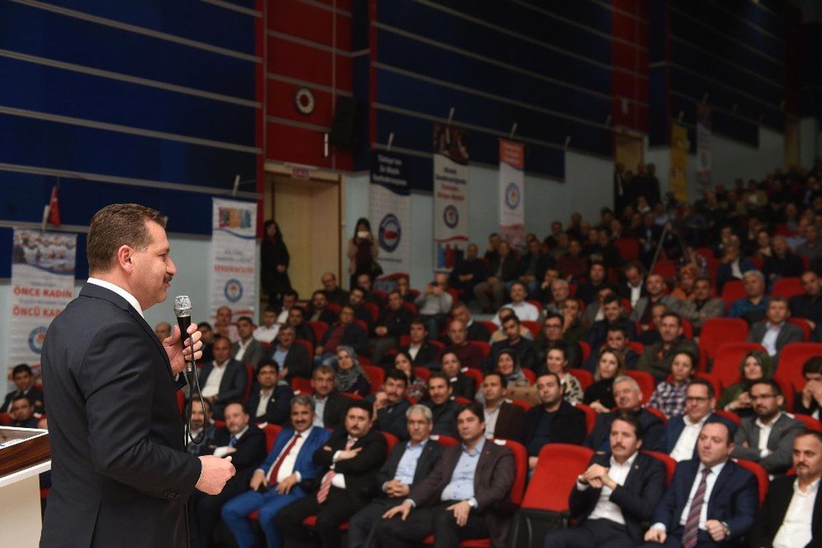 Yılmaz, Eğitimciler ile Buluştu