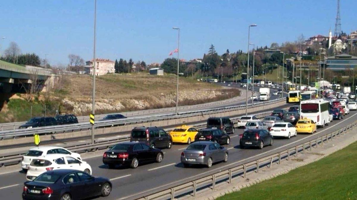 15 Temmuz Şehitler Köprüsü\'nde Araç Yangını