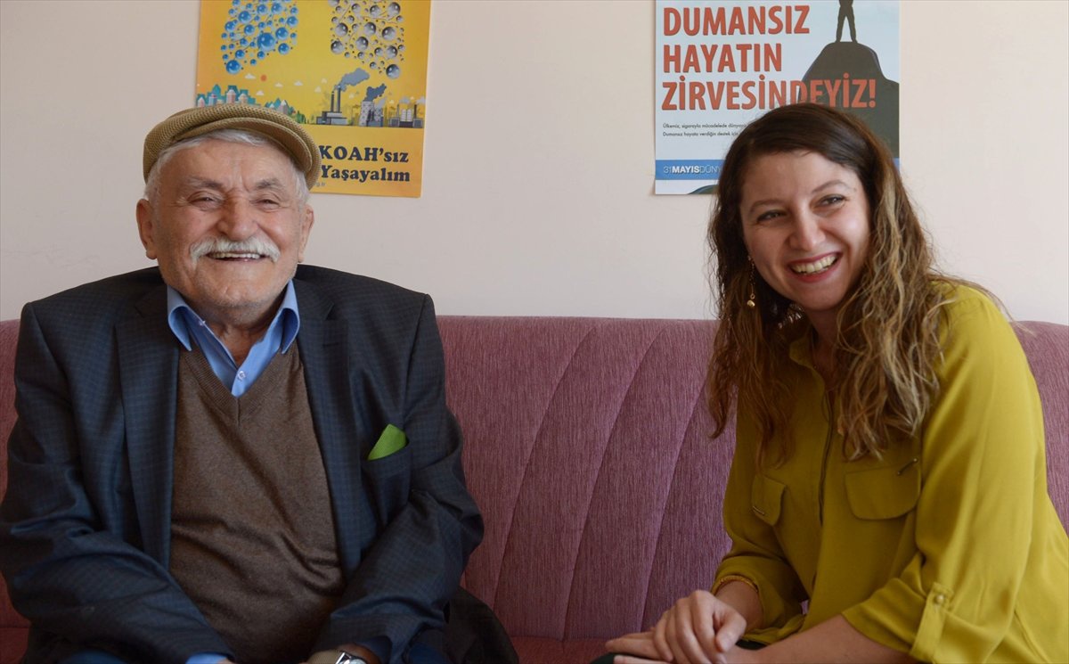 70 Yıldır İçtiği Sigarayı 85 Yaşında Bıraktı