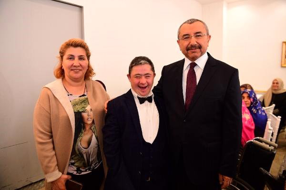 AK Parti Ataşehir Belediye Başkan Adayı İsmail Erdem: Kadınlara Tam Destek Vereceğiz