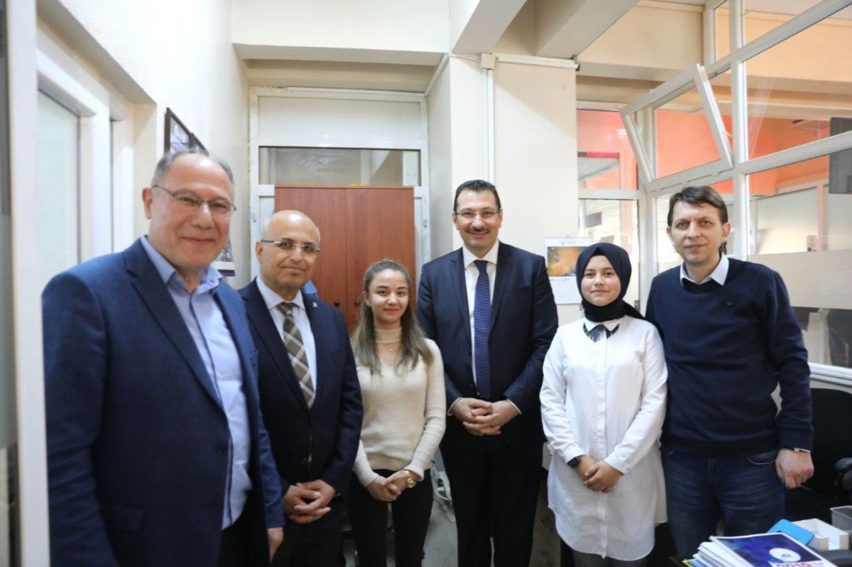 AK Parti Genel Başkan Yardımcısı Yavuz\'dan Adapazarı Belediyesi\'ne Ziyaret