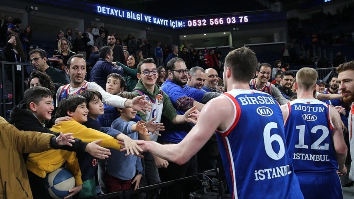 Anadolu Efes\'in Play-Off Biletleri Satışta