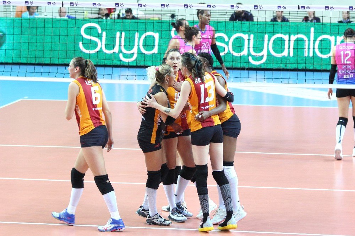 Axa Sigorta Kupa Volley: Galatasaray Hdı Sigorta 3 - Aydın Bşb.: 2