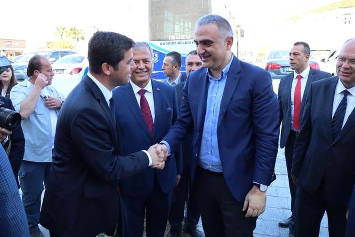Bakan Ersoy: Hint Düğünü Organizasyonlarında Yüzde 300 Artış Bekleniyor