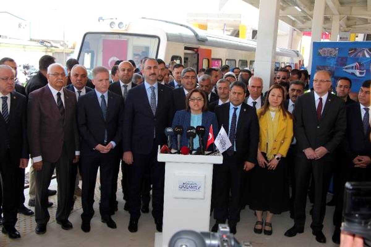 Bakan Gül, Trenin Test Sürüşünü Yaptı
