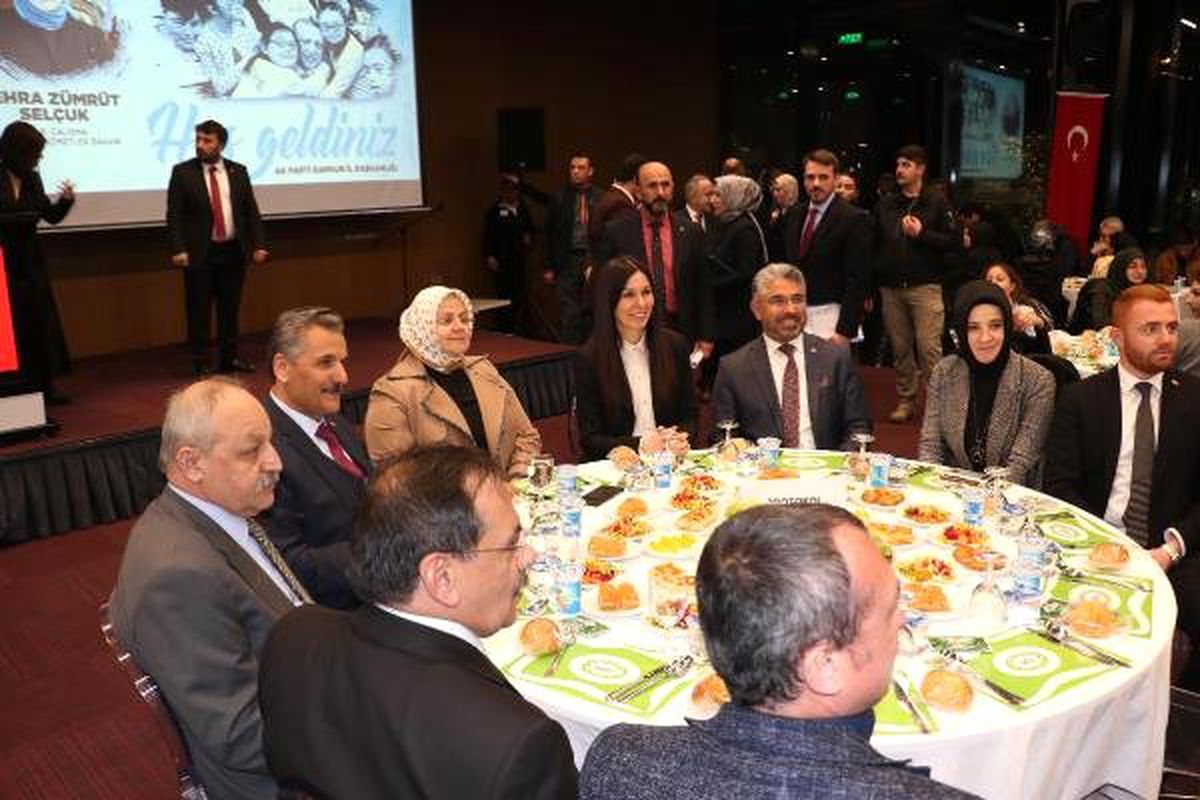 Bakan Selçuk: Kaza Yapan Down Sendromlu Çocuklarımız İçin Ekiplerimiz Sahada (3)