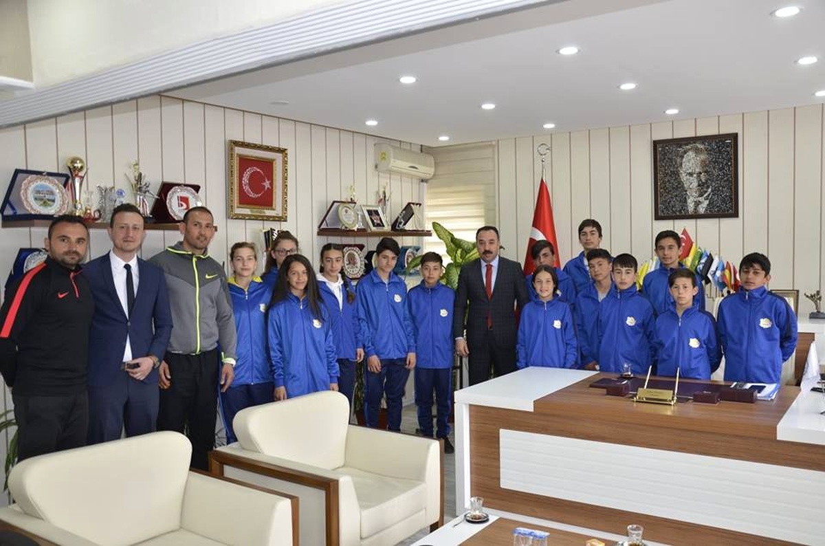Başarılı Sporcular Anadolu Yıldızlar Ligi\'ne Uğurlandı
