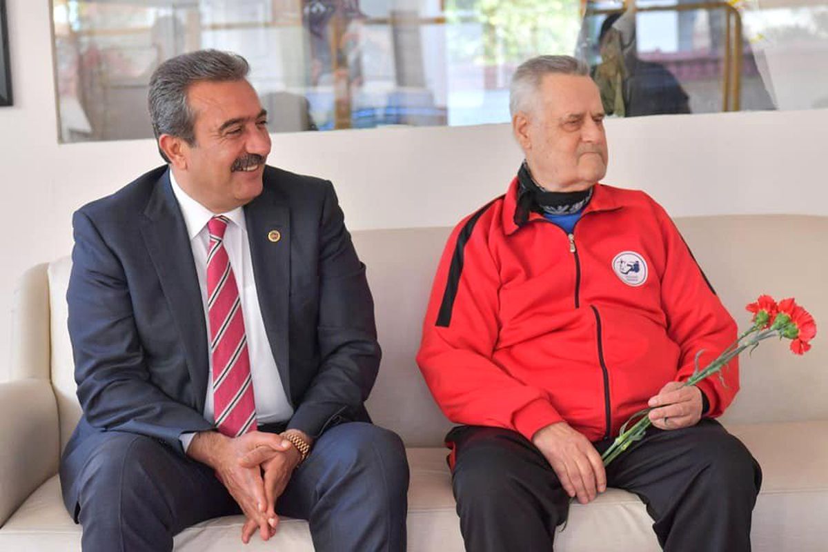 Başkan Çetin\'den Efsane Hakemlerden İlyas Ayan\'a Ziyaret