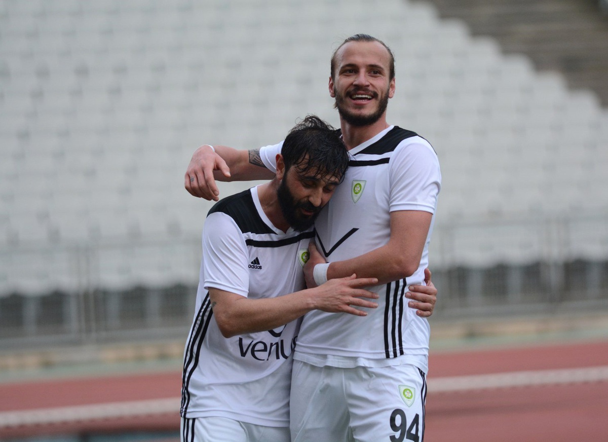 Biz, Bu Yola Baş Koyduk!