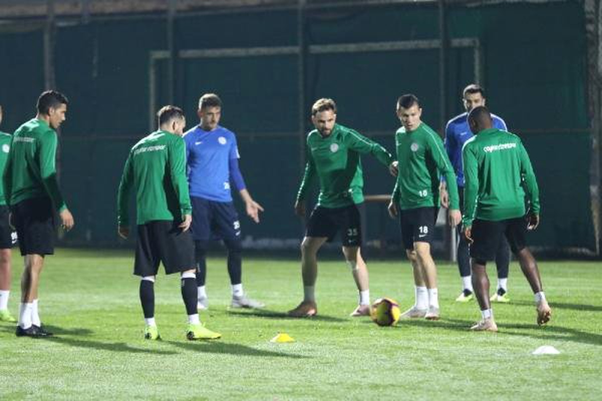 Çaykur Rizespor, Antalya\'da Kampa Girdi