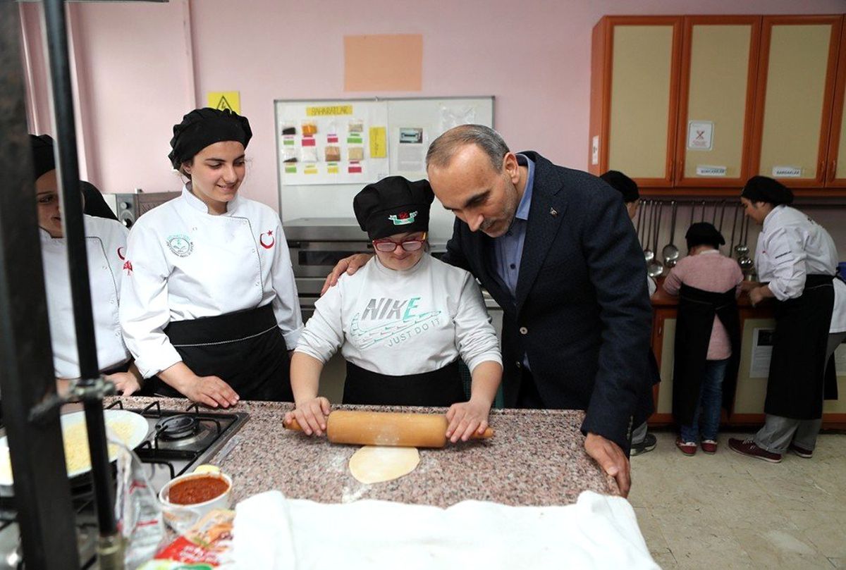 Down Sendromlu Minikler, Pizzalarını Kendileri Hazırladı
