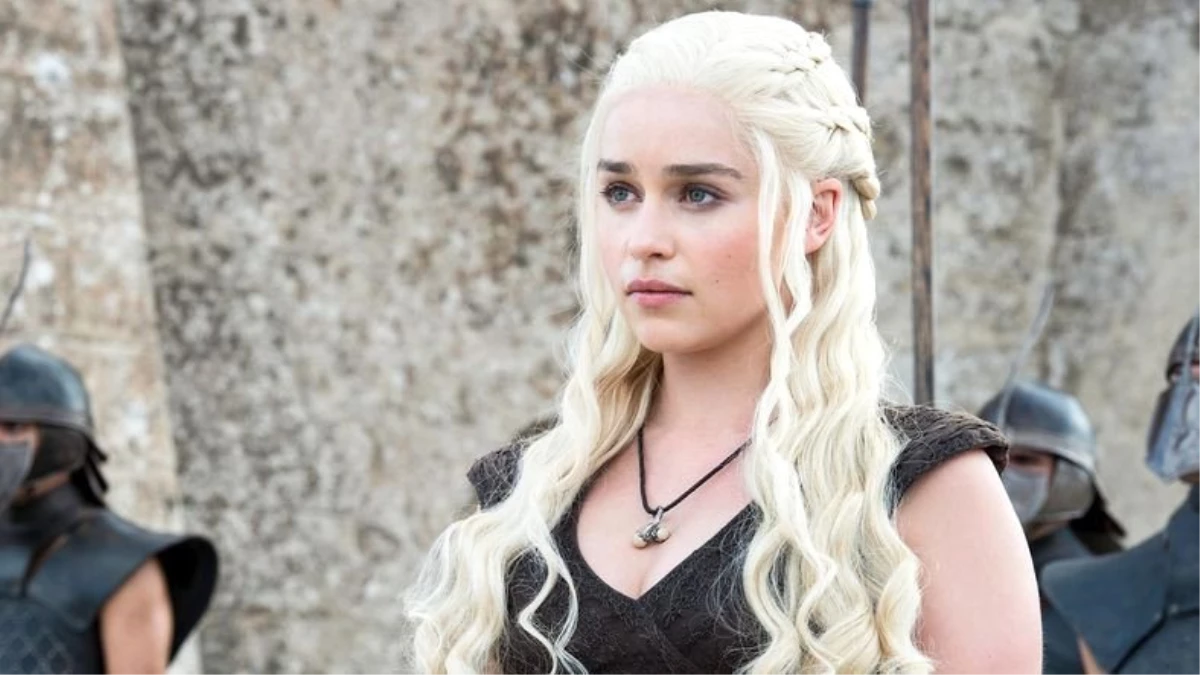 Emilia Clarke, Game Of Thrones\'un İlk Sezonlarında 2 Defa Beyin Anevrizması Geçirmiş
