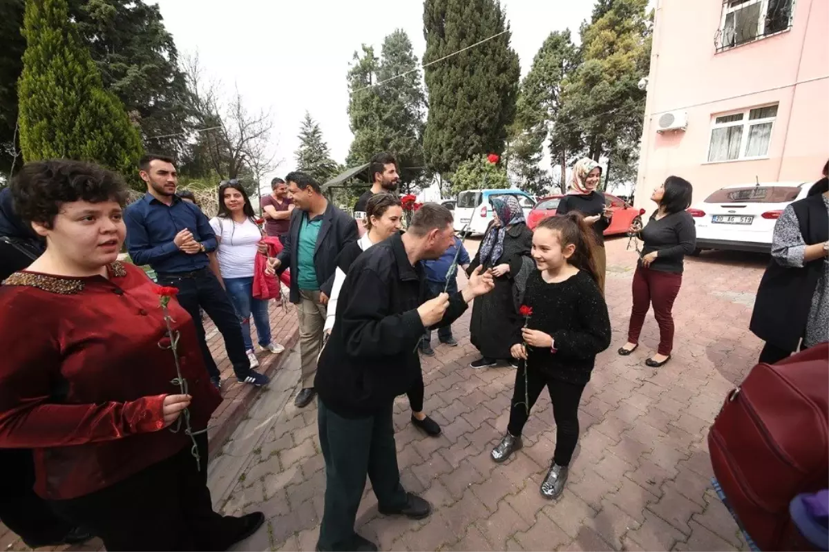 Engelsiz Yaşam Akademisi\'nden Huzur Evi Ziyareti