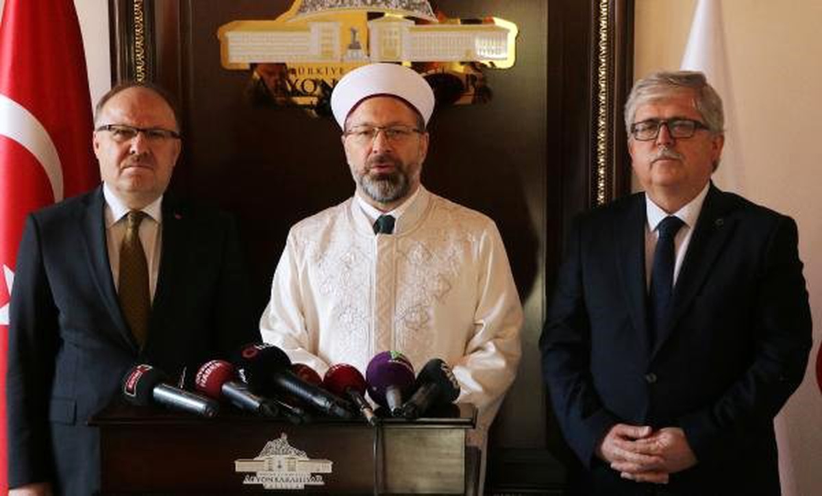 Erbaş: İşi Dinler Arası Savaşa Götürmek İsteyenlere Fırsat Vermemeliyiz