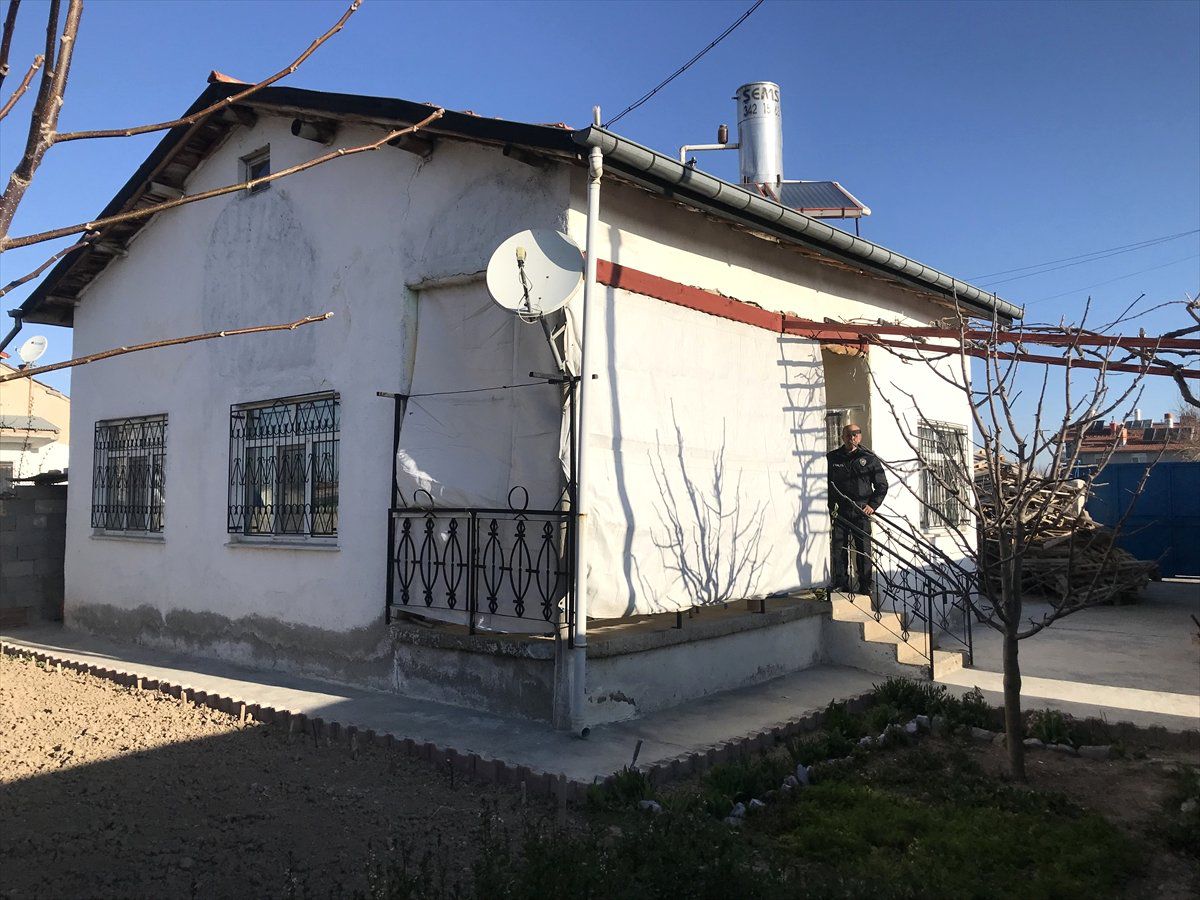 Eşini Silahla Öldürüp İntihar Girişiminde Bulundu
