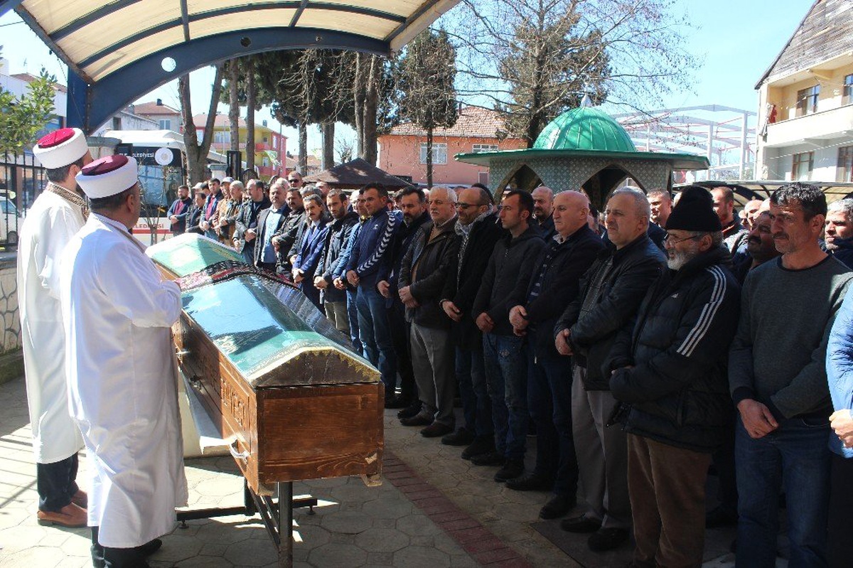 Feci Kazada Hayatını Kaybeden Abla ve Kardeş Son Yolculuğuna Uğurlandı