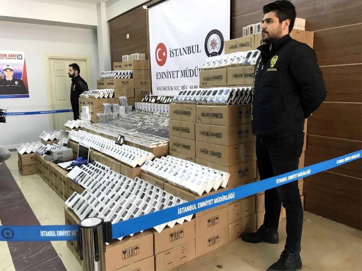 İstanbul\'da 47 Bine Yakın Gümrük Kaçağı Cep Telefonu Ele Geçirildi