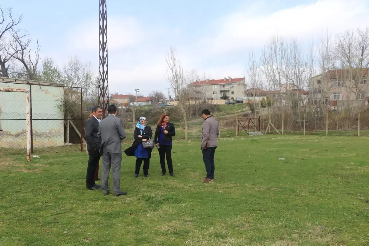 Karacakılavuz Futbol Sahası Yenilenecek