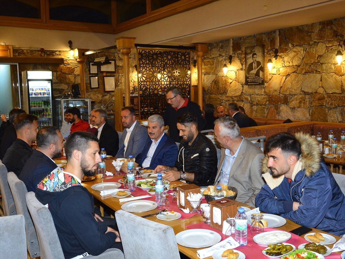 Kırşehir Belediyespor\'a Moral Yemeği