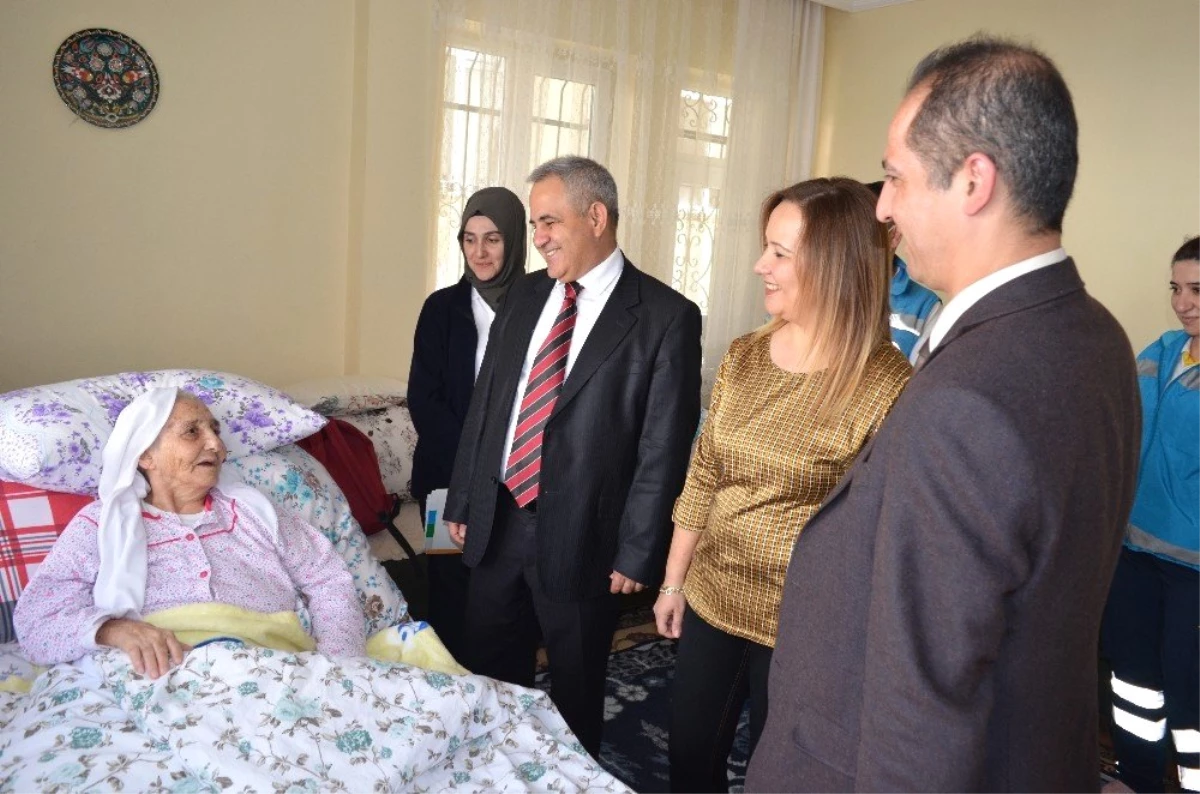 Kırşehir\'de Bin 136 Kişi Evde Sağlık Hizmeti Alıyor