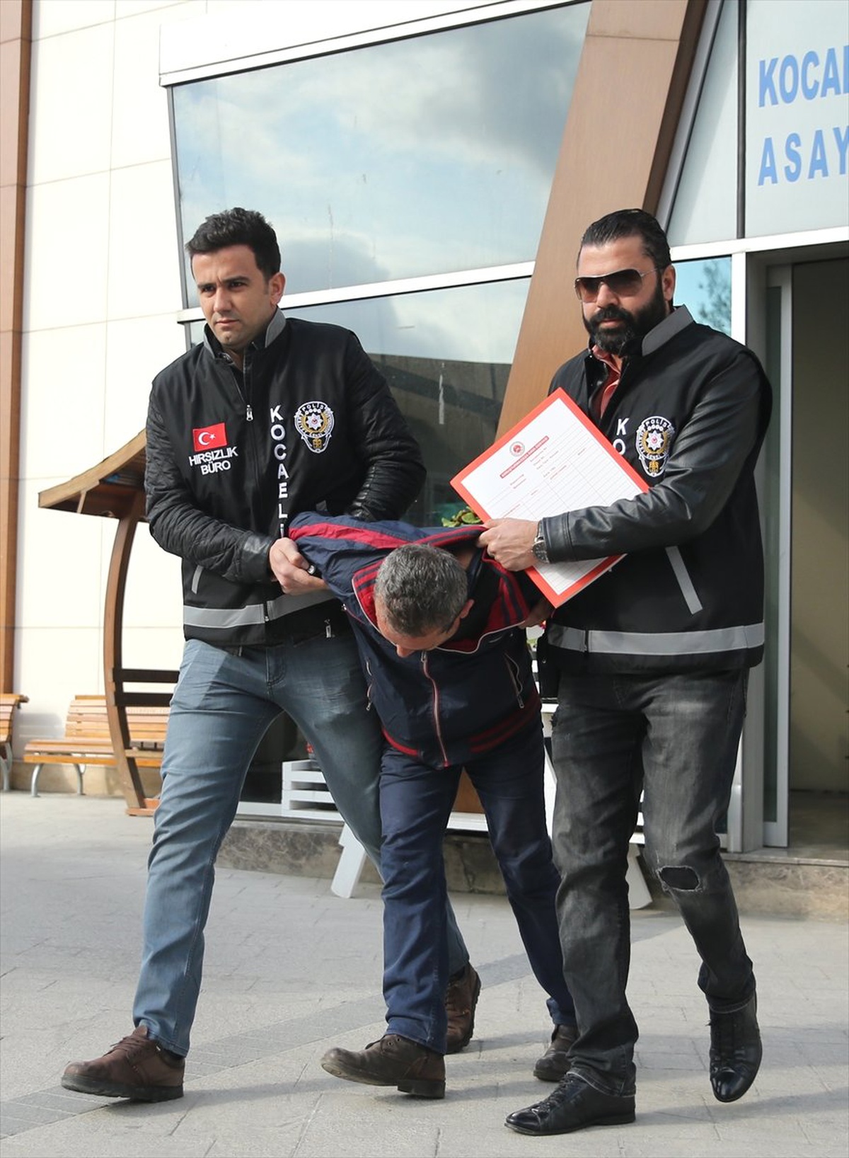 Kocaeli\'de İş Yerinden Hırsızlık İddiası