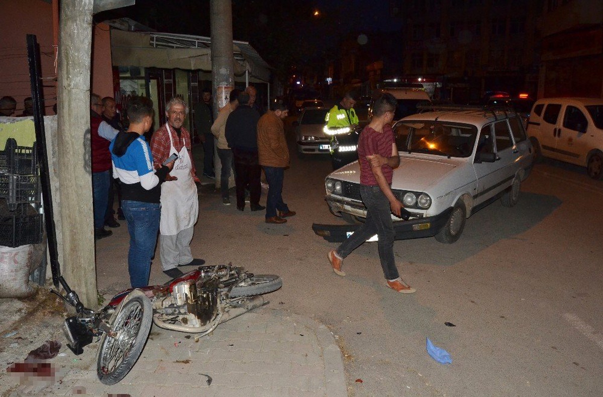Otomobil ile Motosiklet Çarpıştı: 1 Yaralı