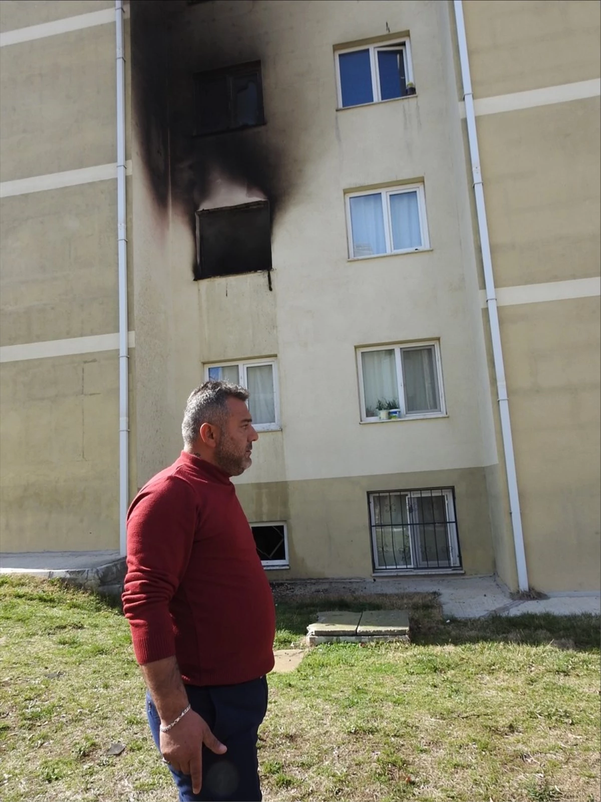 Psikolojik Sorunlu Genç Evde Yangın Çıkardı