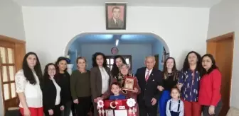 Şehit Yakını Olan Öğrencilerin Evlerine Gidildi