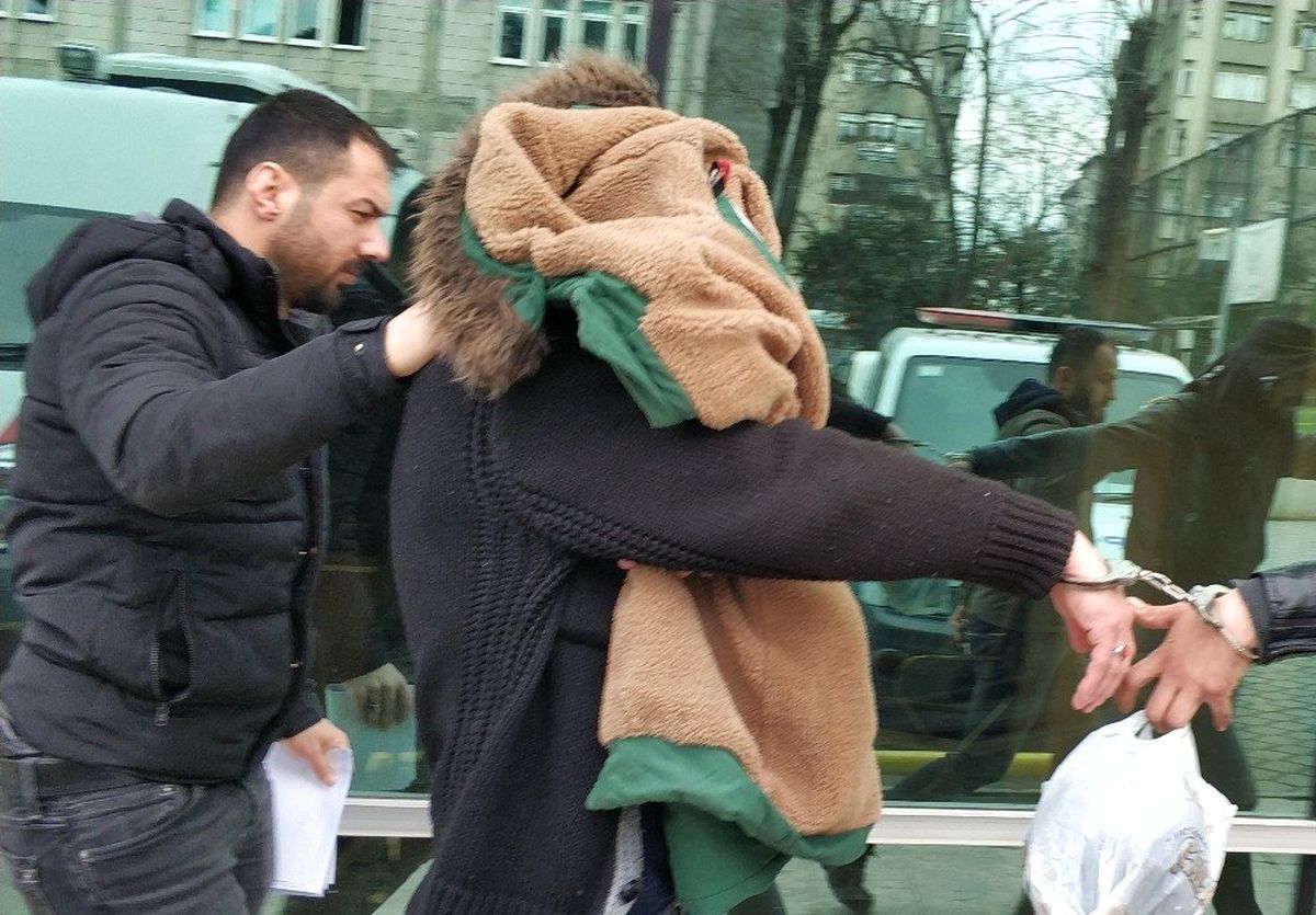 Şüpheli Araçtan Uyuşturucu Çıktı: 2 Gözaltı