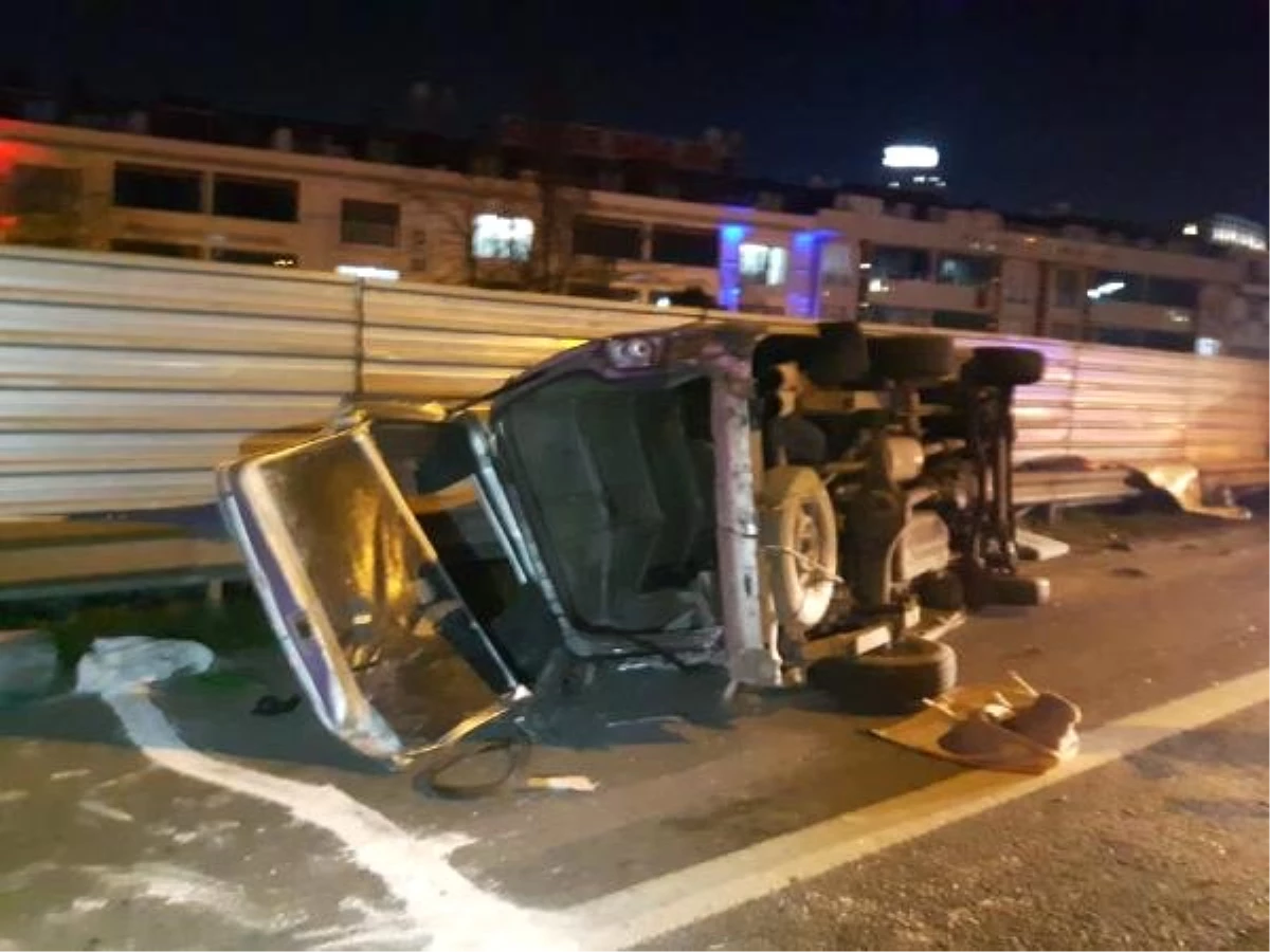 Tem Otoyolu\'nda Trafik Kazası: 4 Yaralı